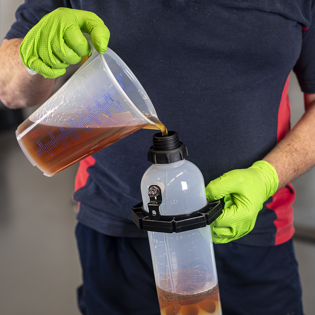 Spring Loaded Oil Refill Syringe 1.1L VS406