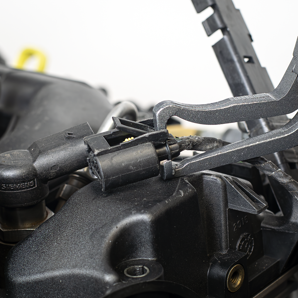 Electrical Disconnect Pliers - 60° Angled VS416A