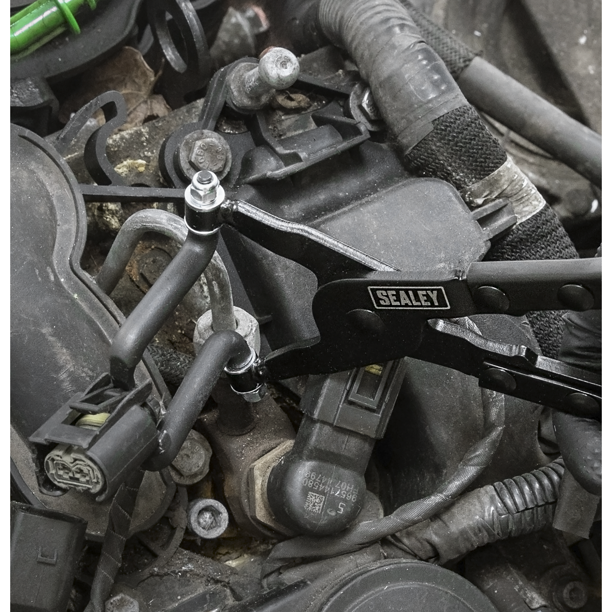Electrical Disconnect Pliers VS417