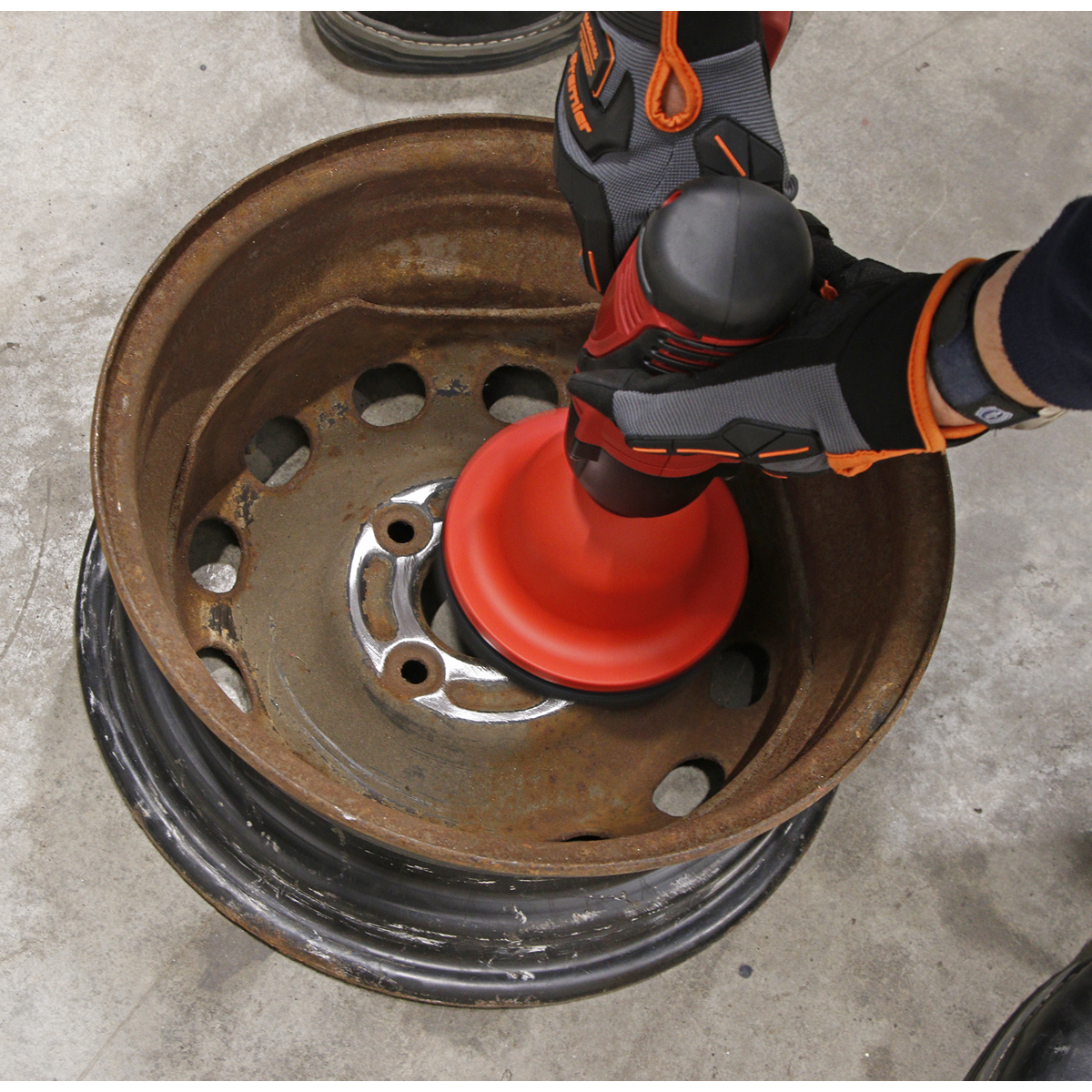 Wheel Hub Cleaner VS8001