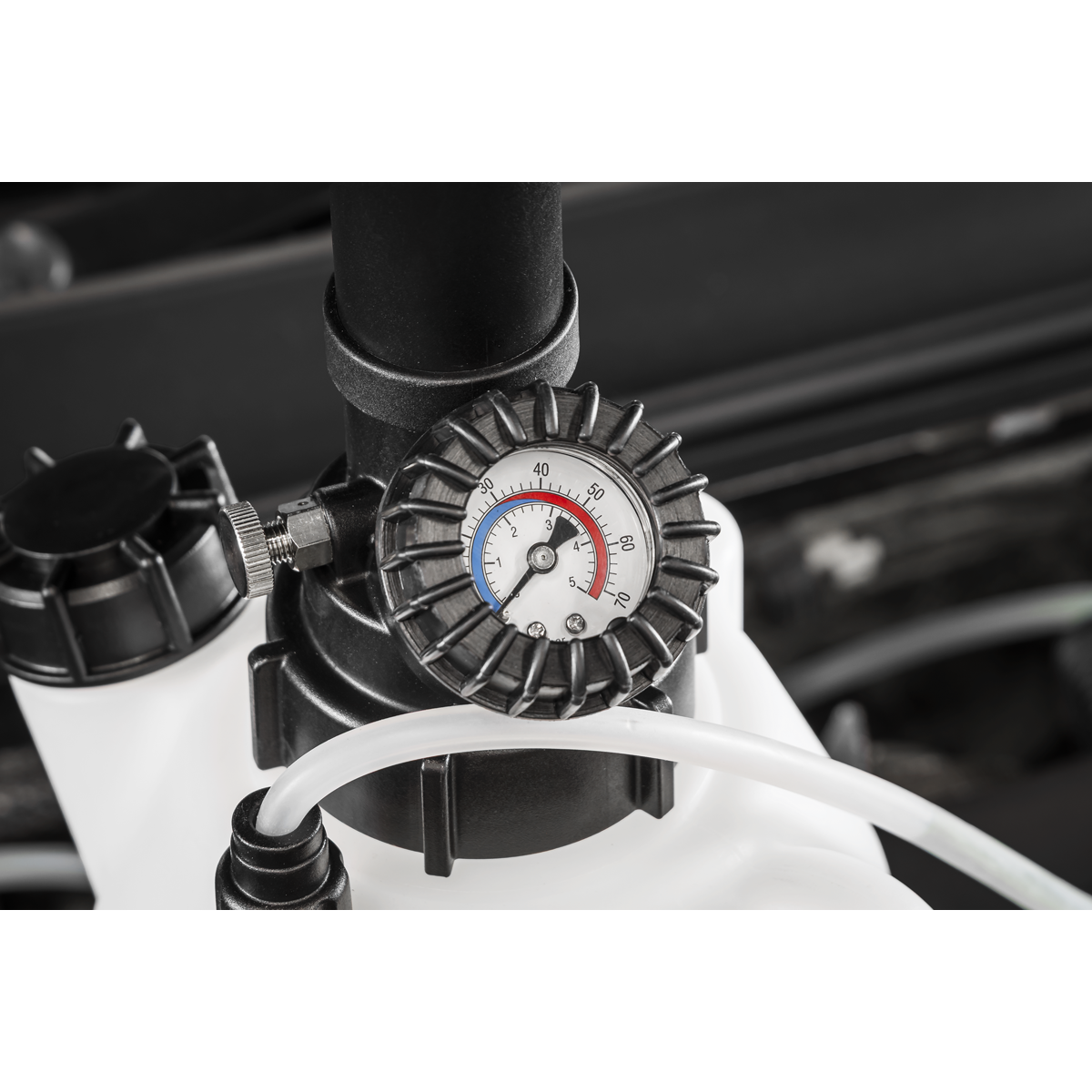 Brake & Clutch Bleeding System 2.5L VS820