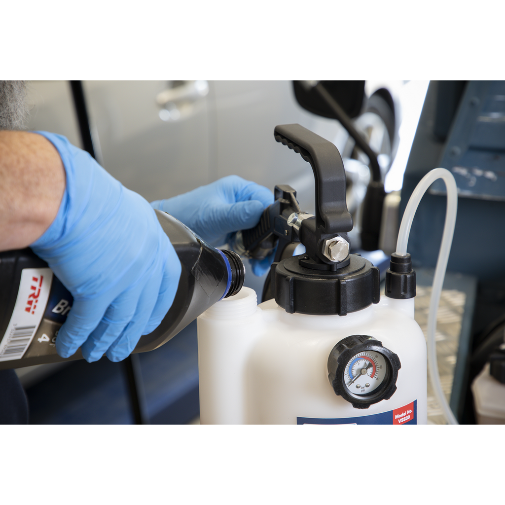 Pneumatic Brake & Clutch Bleeder 2.5L VS830