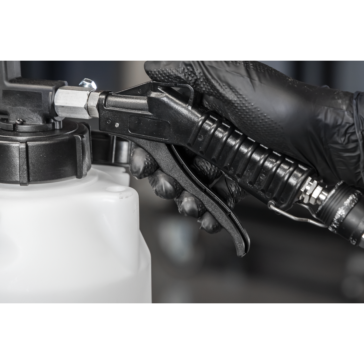 Pneumatic Fluid Extractor/Brake Bleeder 2.5L VS835