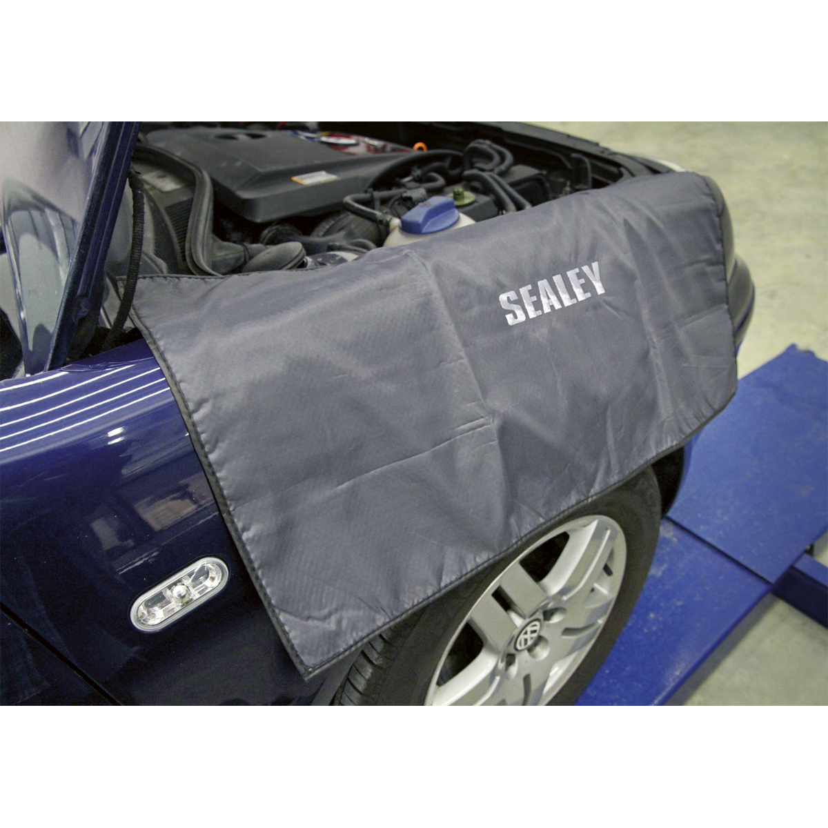 Non-Slip Wing Cover 800 x 450mm VS8501