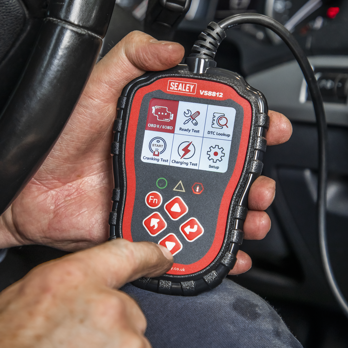EOBD Code Reader Live Data VS8812