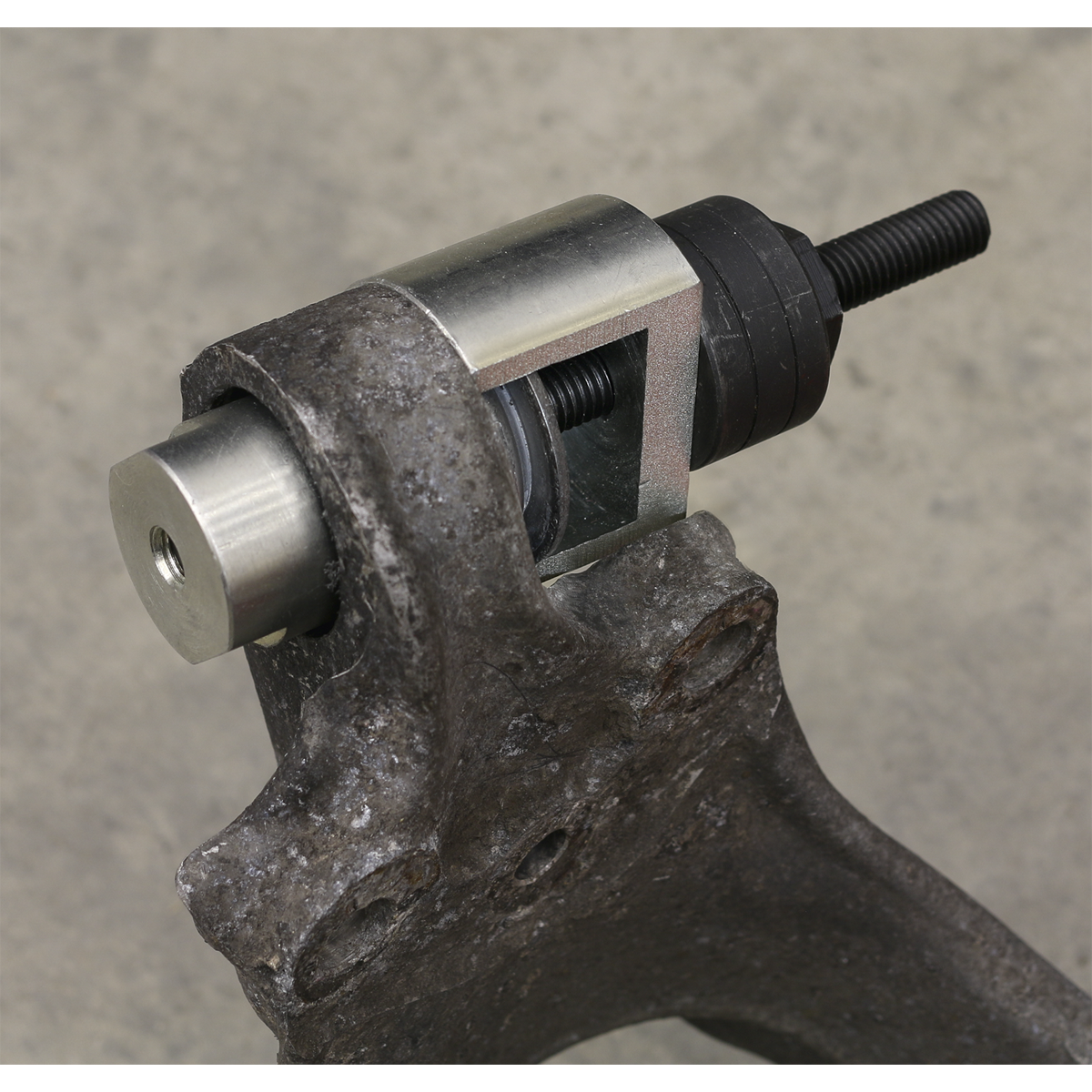 Front Pivot Arm Bush Tool for Peugeot 407/508, Citroen C5/C6 VSE4785