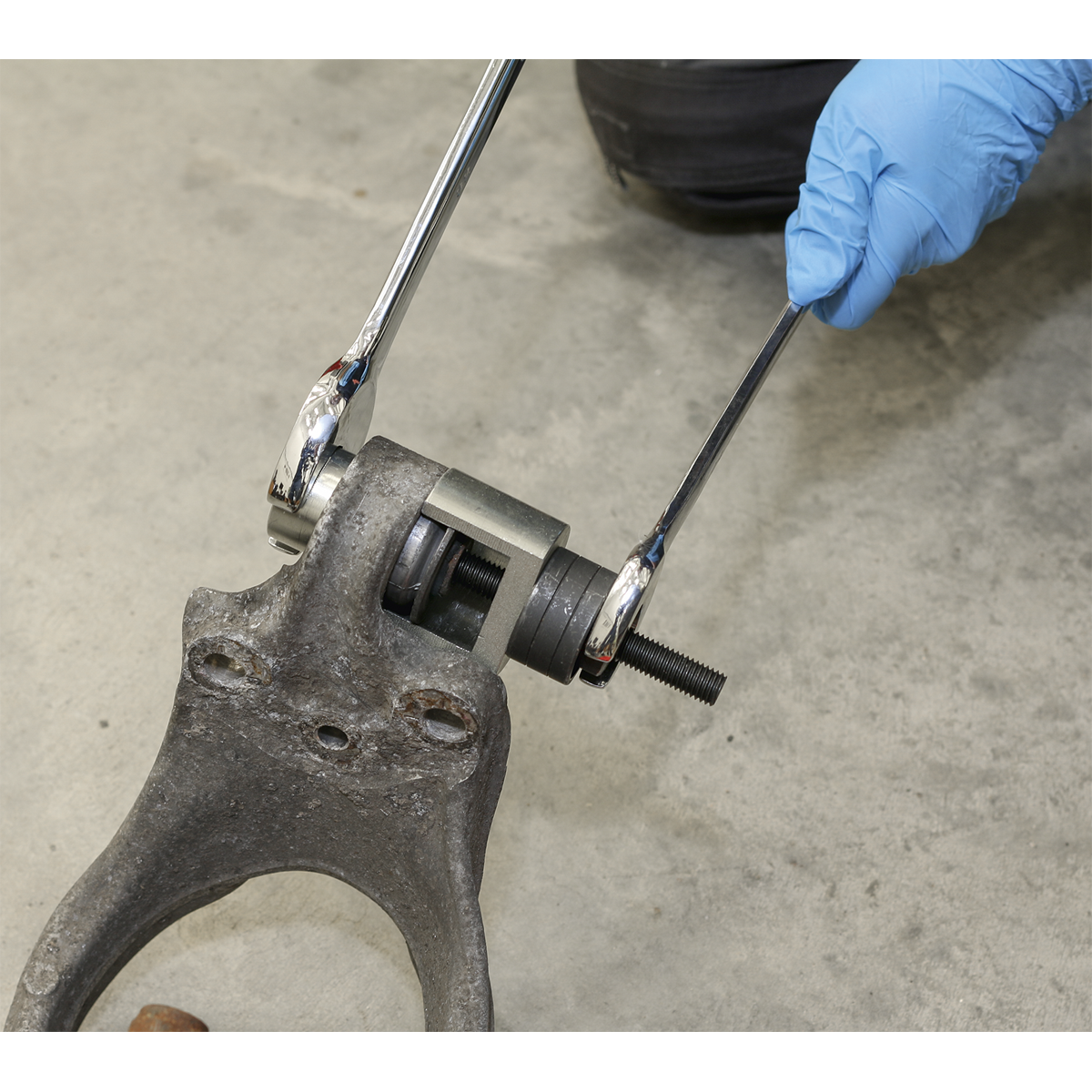 Front Pivot Arm Bush Tool for Peugeot 407/508, Citroen C5/C6 VSE4785