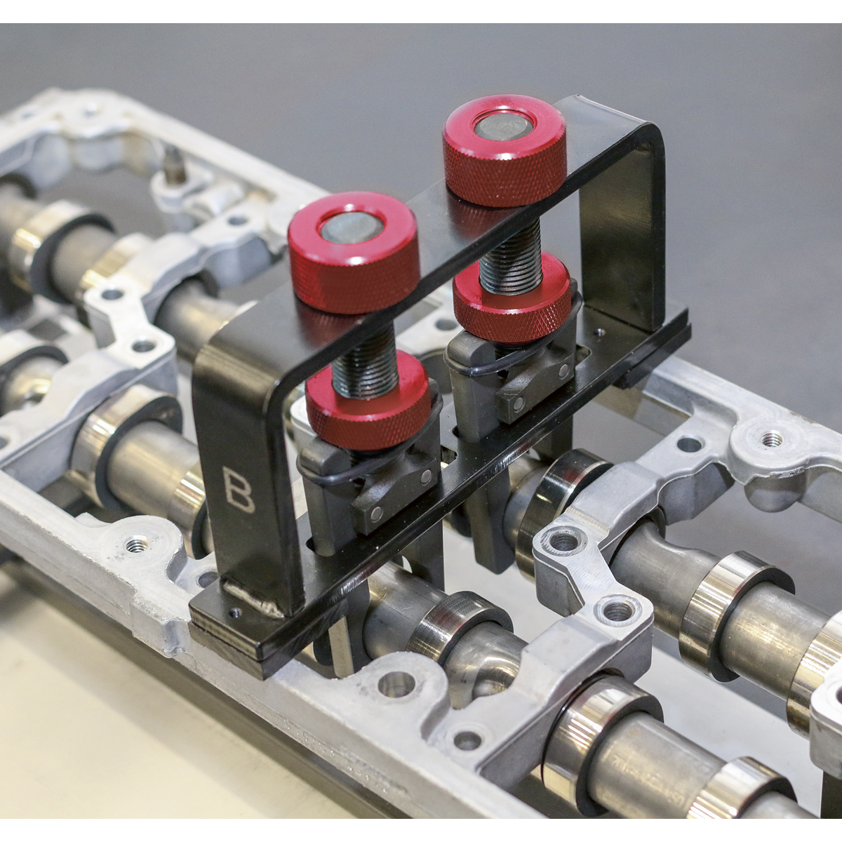Common Rail Diesel Engine Camshaft Installation Kit for VAG, Porsche 1.2/1.6/2.0/2.7/3.0/4.0/4.2D - Belt & Chain VSE7171