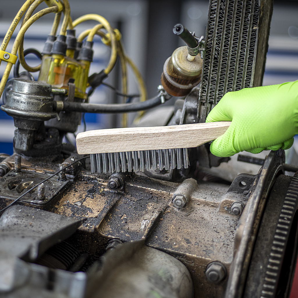 Engineer’s Wire Brush with Steel Fill 260mm WB02
