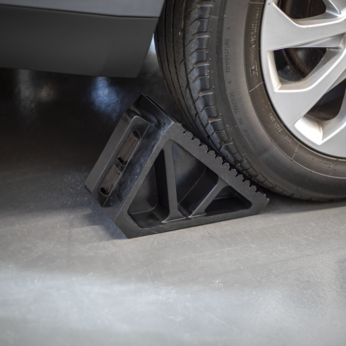 Rubber Wheel Chocks - Pair WC02
