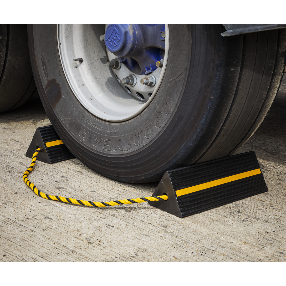 Heavy-Duty Rubber Wheel Chocks - Pair WC11