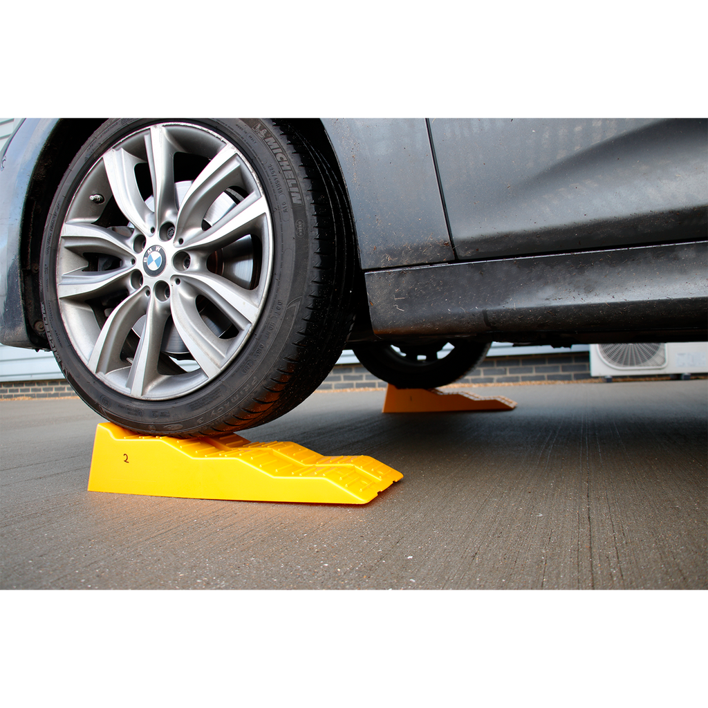 Levelling Ramps - 3-Stage 2.5 Tonne Capacity per Ramp 5 Tonne Capacity per Pair WL301