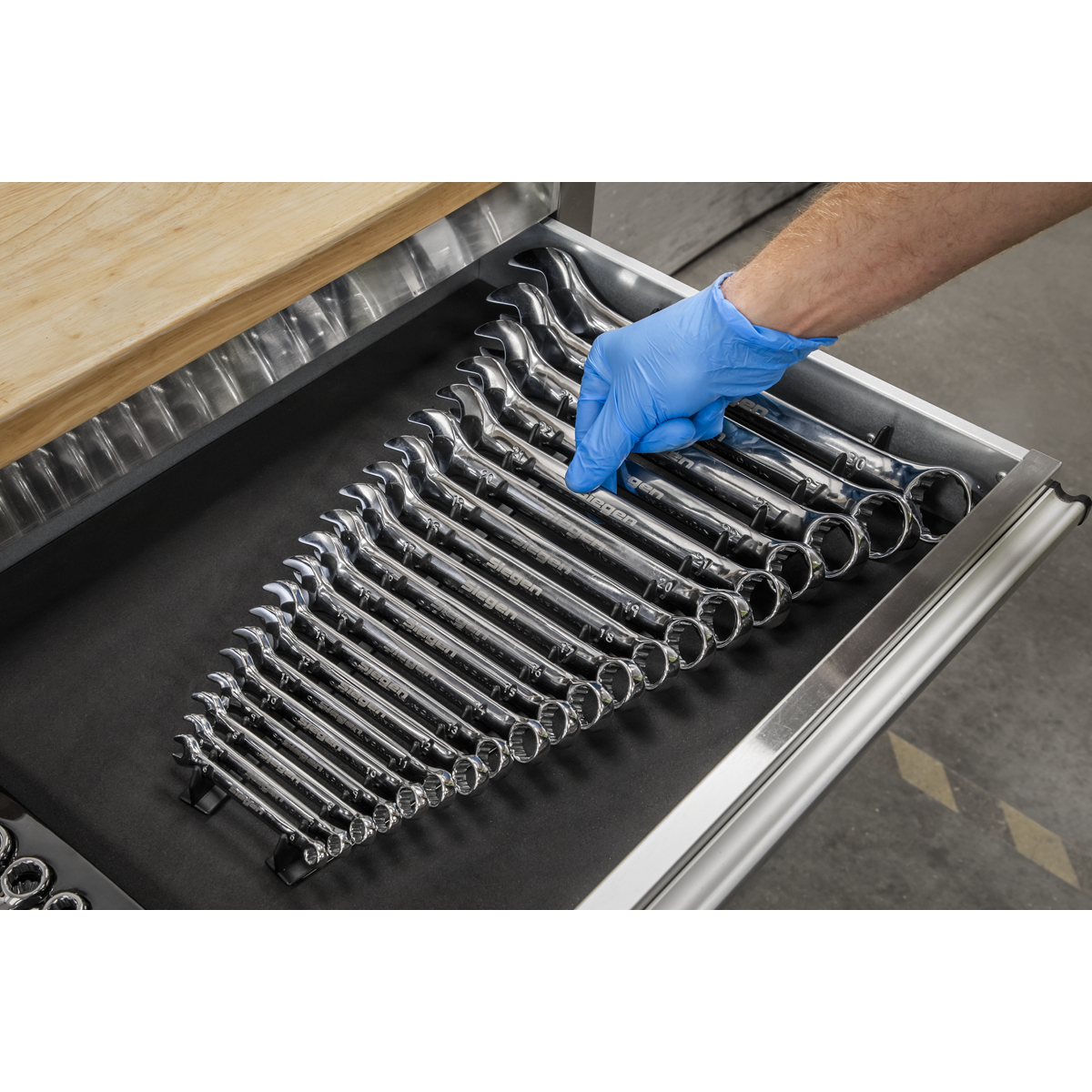 Sharks Teeth Spanner Rack 2pc WR01
