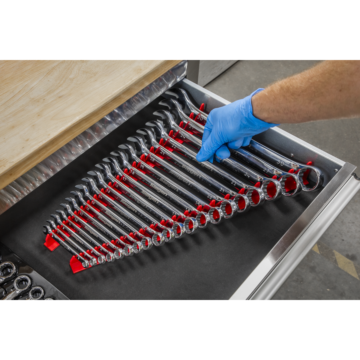 Magnetic Sharks Teeth Spanner Rack 2pc WR02