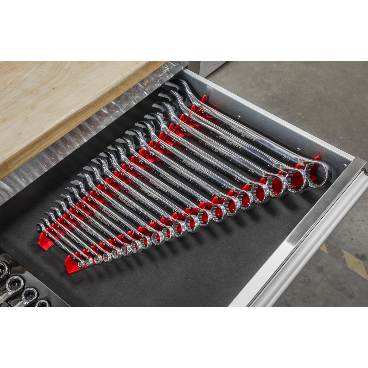 Magnetic Sharks Teeth Spanner Rack 2pc WR02