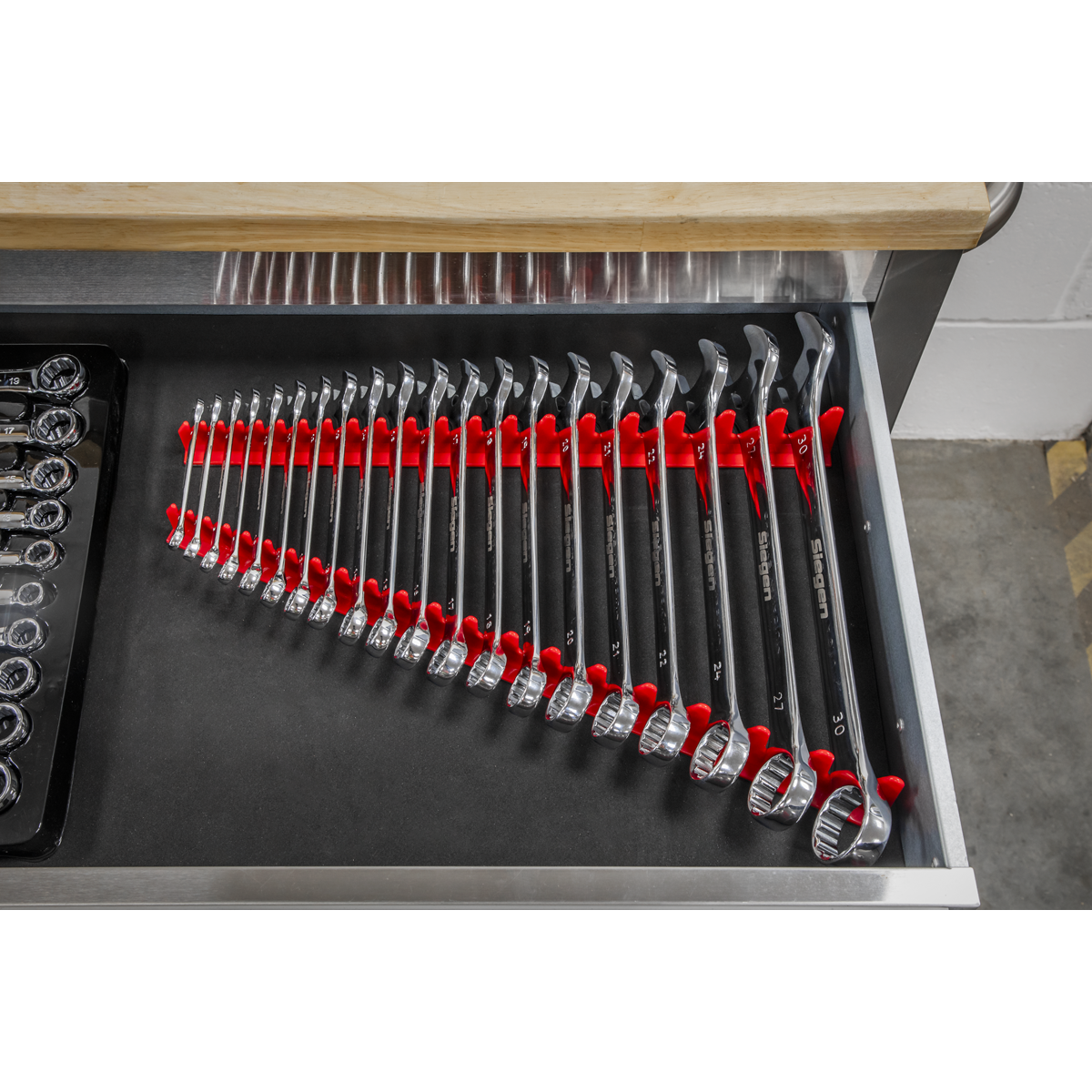 Magnetic Sharks Teeth Spanner Rack 2pc WR02