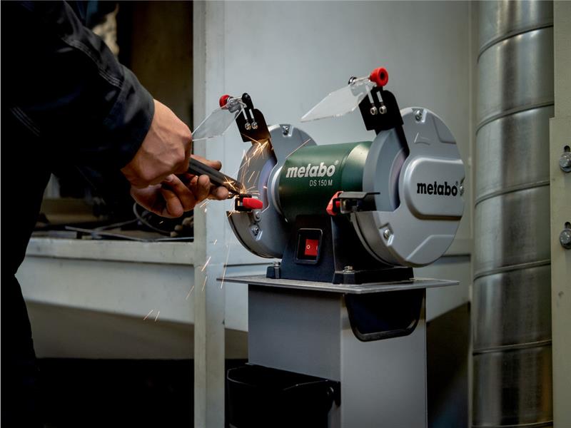 DS 125 M Bench Grinder 200W 240V