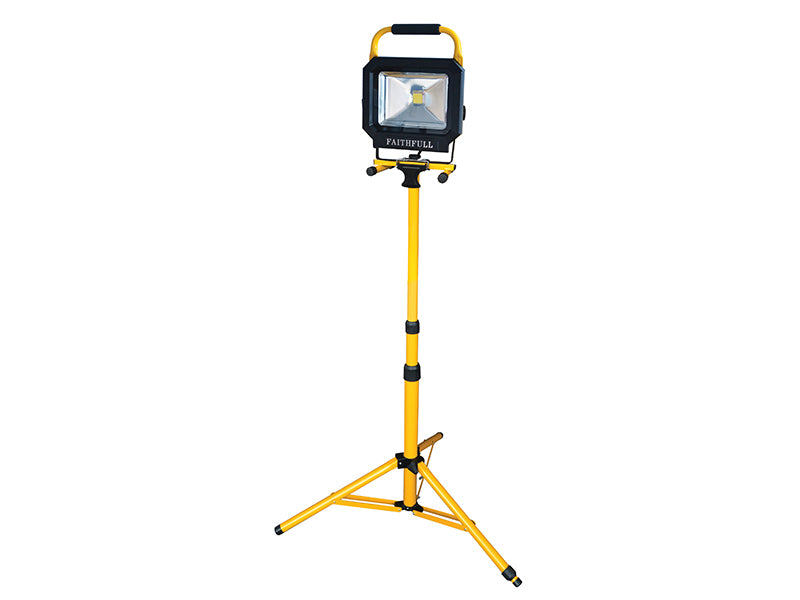 COB LED Single Pod Tripod Sitelight 30W 2100 Lumens 240V                        