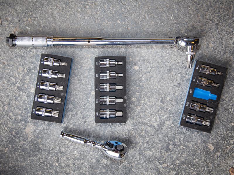 2005 Torque Wrench 1/2in Drive 40-210Nm                                         