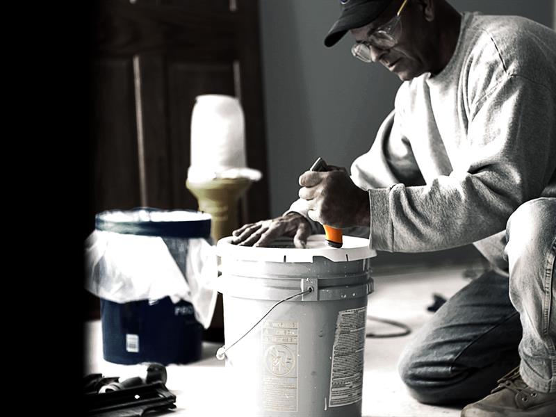 CarbonMax Retractable Utility Knife                                             