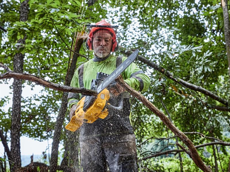 DCMCS575N XR FlexVolt Chainsaw 50cm Bar 54V Bare Unit                           