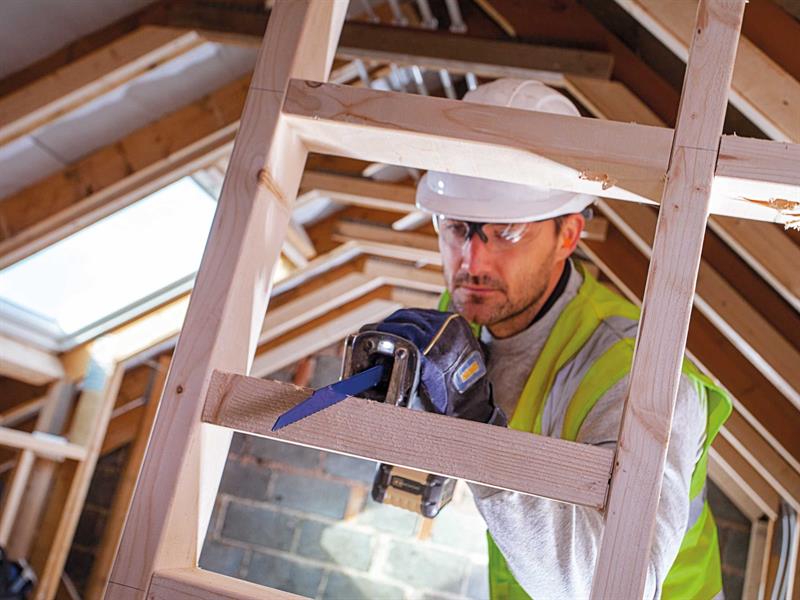 956R Sabre Saw Blade Nail Embedded Wood Cutting 225mm (Pack 5)                  