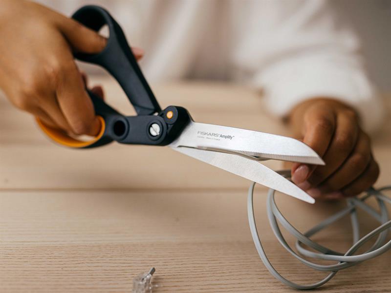 Amplify Scissors 24cm                                                           