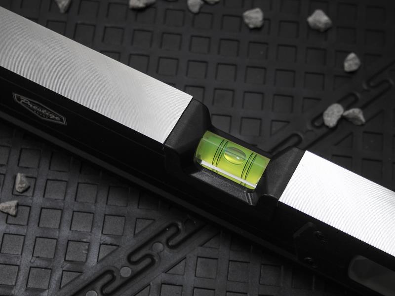 Prestige Professional Heavy-Duty Spirit Level 120cm                             