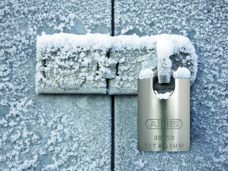 90RK/50mm TITALIUM™ Padlock Closed Shackle Keyed Alike 2745