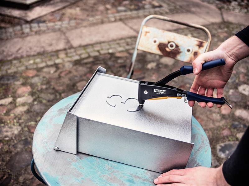 RP40 MULTI™ Hand Riveter in Case