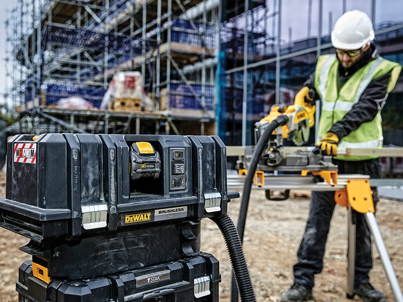 DCV586MT2 XR FlexVolt Dust Extractor 54V 2 x 2.0Ah Li-ion                       