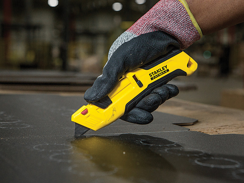 FatMax® Auto-Retract Tri-Slide Safety Knife