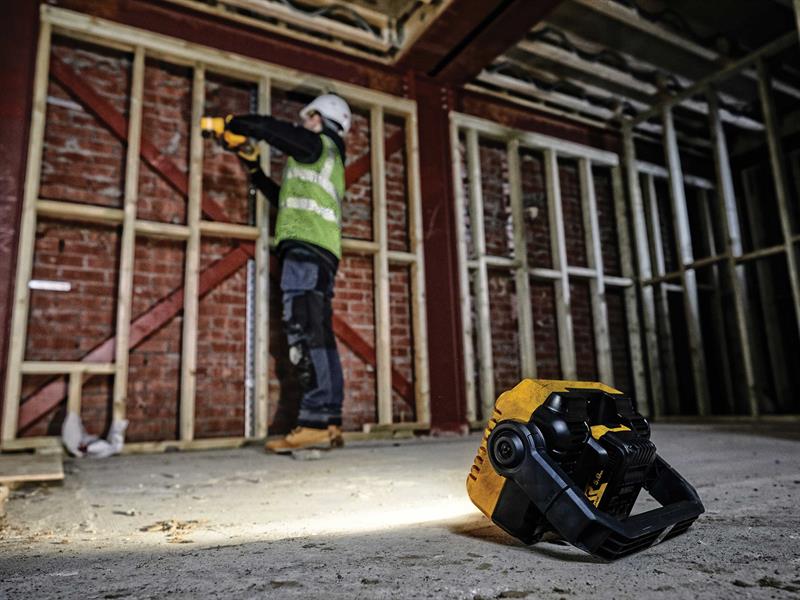 DCL077 Compact Task Light 12/18V Bare Unit                                      
