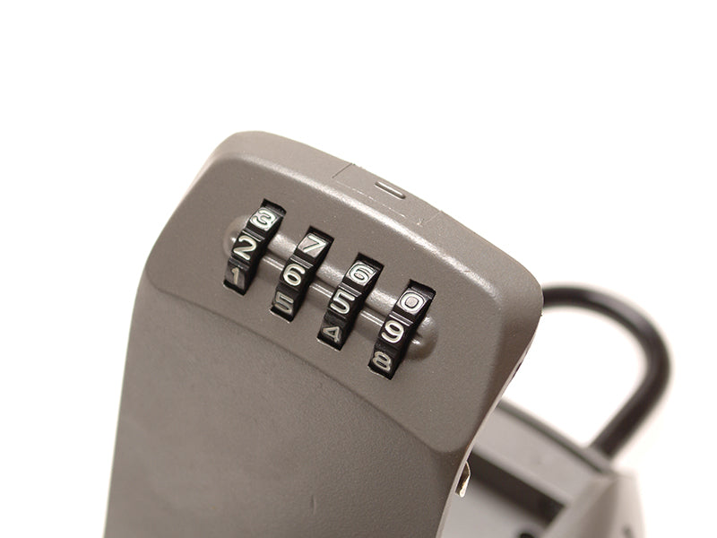 5414E Portable Shackled Combination Reinforced Security Key Lock Box