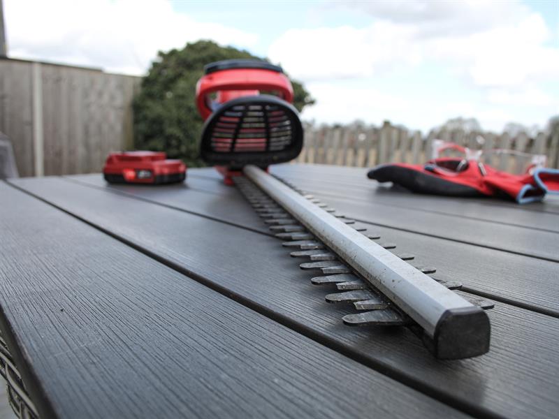 X20S™ Cordless Hedge Trimmer 20V 1 x 2.0Ah Li-ion