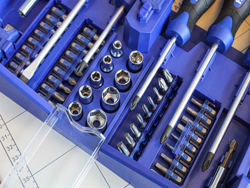 Fold Out Screwdriver & Bit Set, 63 Piece                                        