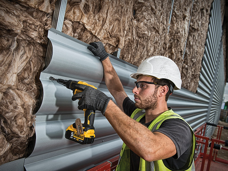 DCF622 P2 XR Brushless Self-Drilling Screwdriver 18V 2 x 5.0Ah Li-ion           