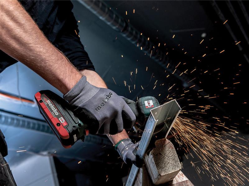 CC 18 LTX BL Brushless Angle Grinder + metaBOX 18V Bare Unit