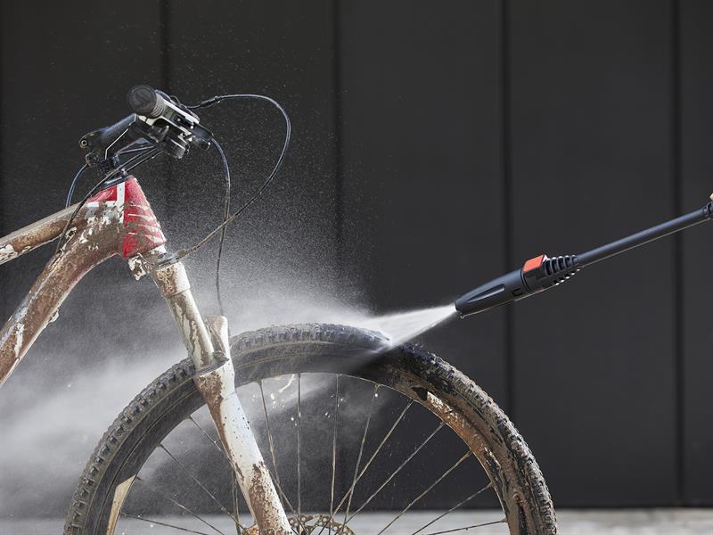 BEPW1300L Pressure Washer 110 bar 240V                                          