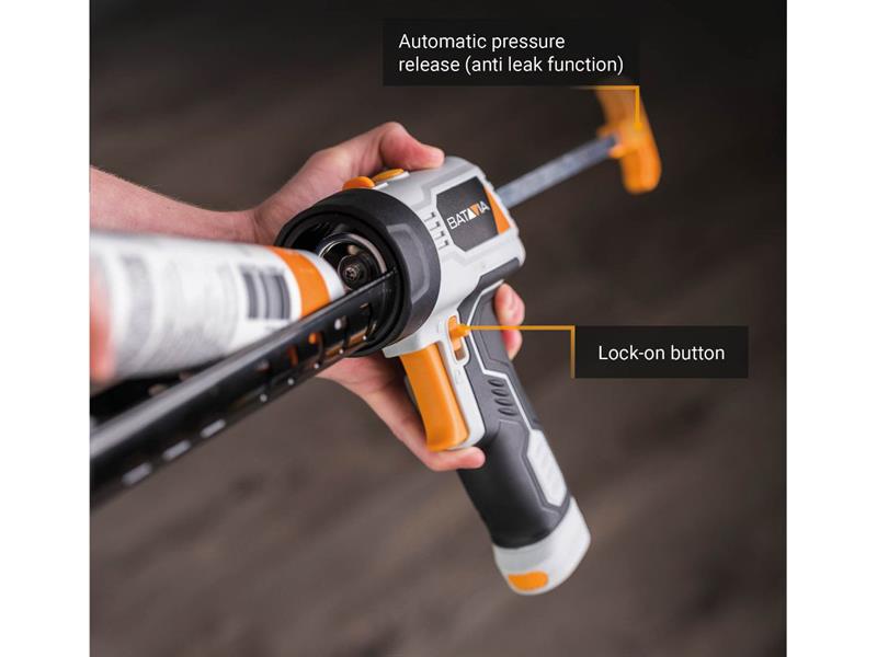 MAXXPUSH Caulking Gun with LED Light 6V (AA Batteries)                          