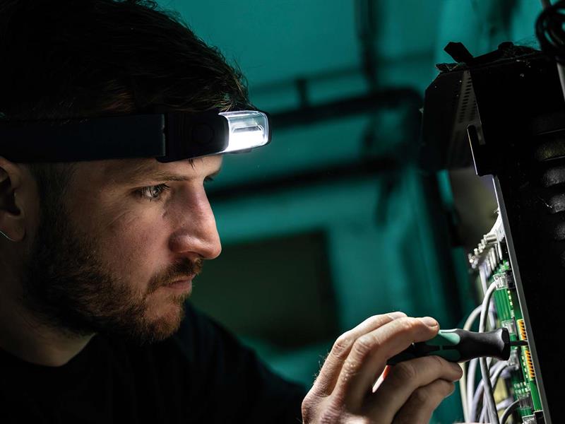 I-VIEW Rechargeable Headlamp with Sensor 400 lumens