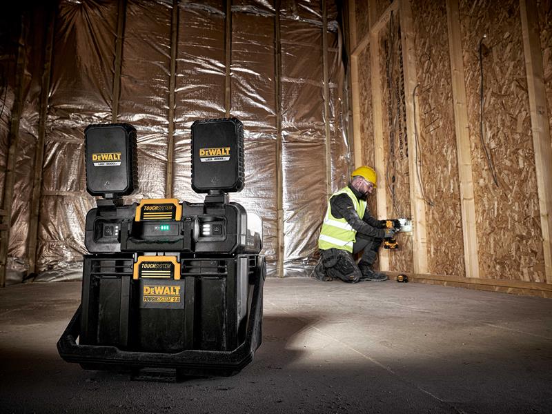 TOUGHSYSTEM™ 2.0 Task Box & Light