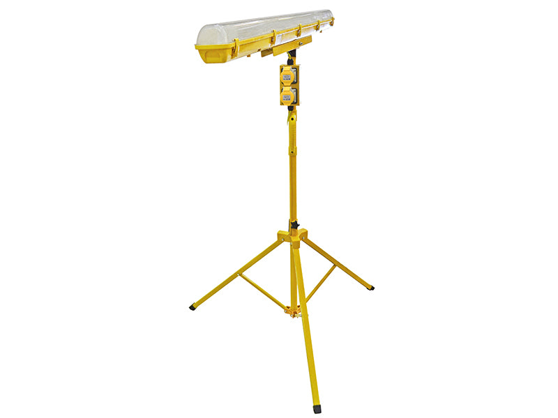 LED Plasterer's Tripod Light 5ft 4050 Lumens 110V                               