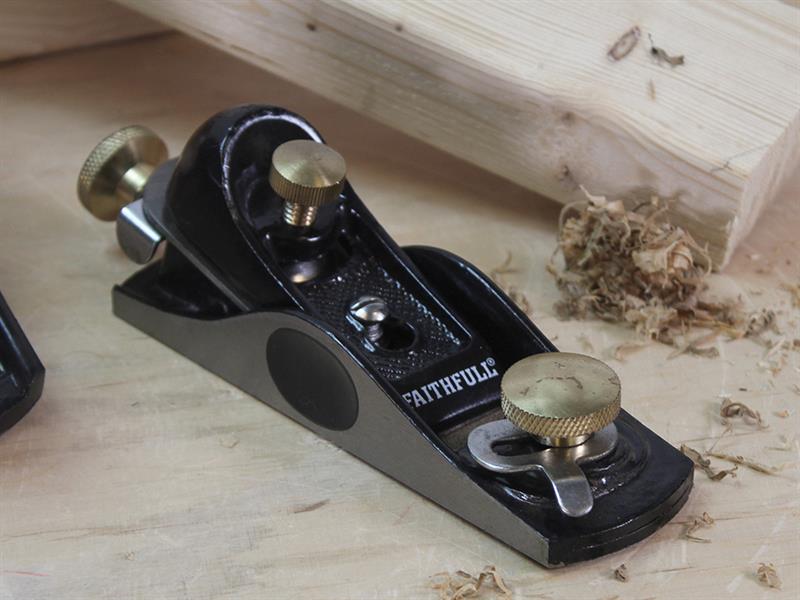 No.4 Plane & No.60 1/2 Plane in Wooden Box                                      