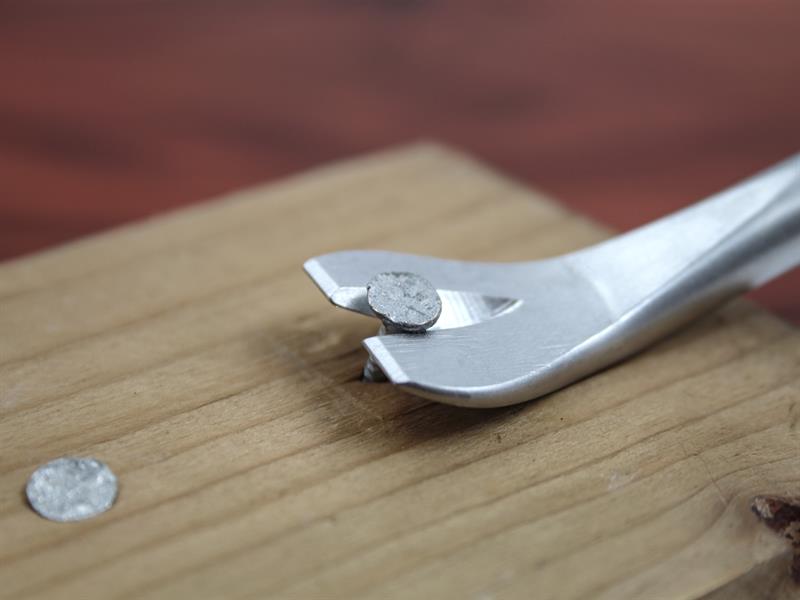 Tack Lifter                                                                     