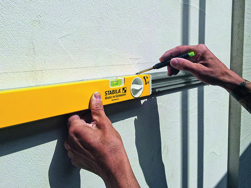 80T Telescopic Spirit Level 2 Vials 80-127cm
