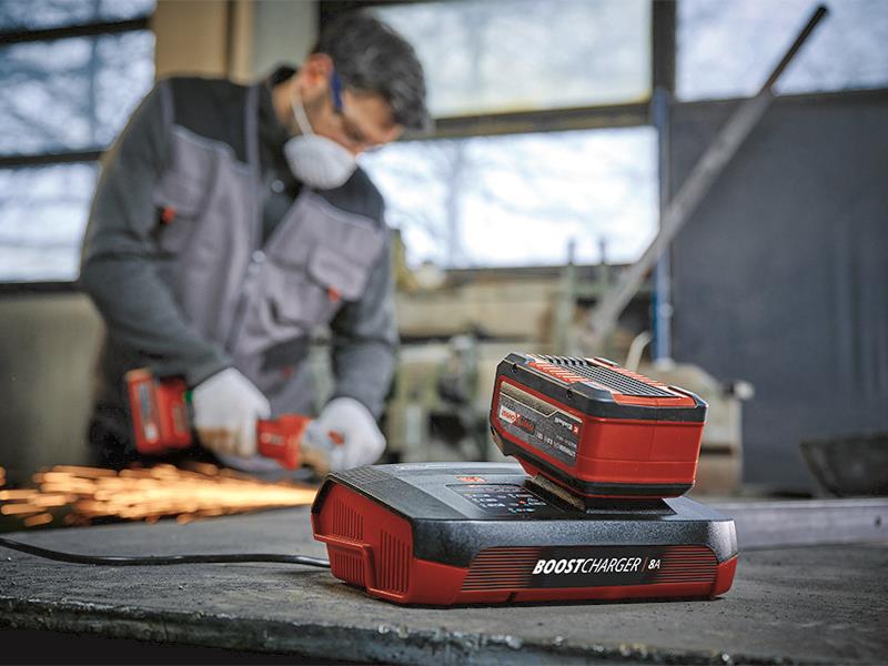 Power X-Boostcharger 8A                                                         