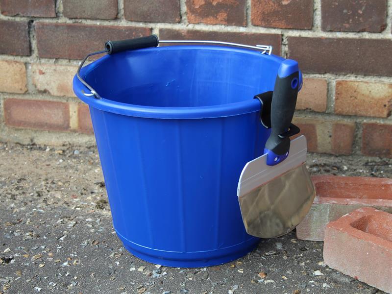 Soft-Grip Curved Blade Bucket Trowel 165mm (6.5in)