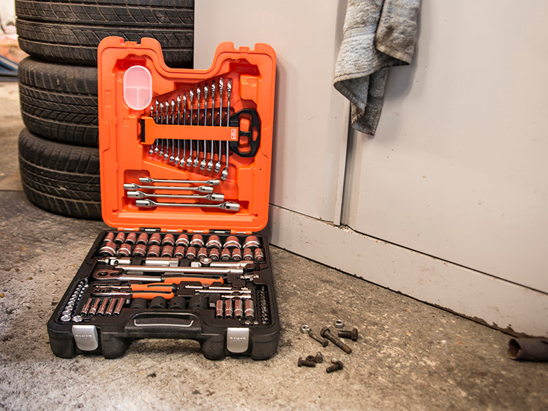S87+7 1/4 & 1/2in Drive Socket & Spanner Set, 94 Piece                          