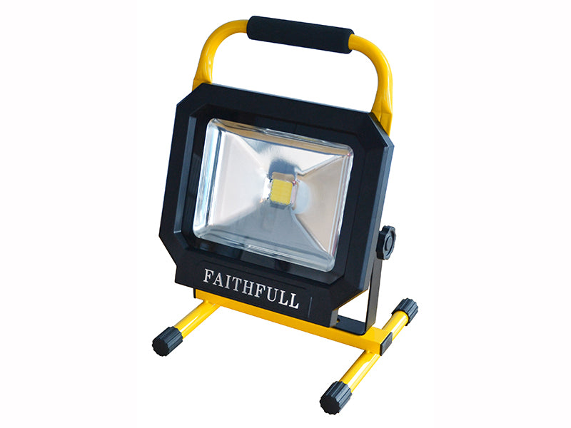 COB LED Single Pod Tripod Sitelight 30W 2100 Lumens 110V                        